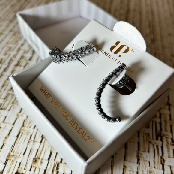 🐾 This Is Your Sign 🐾 - Picture 6 of 7